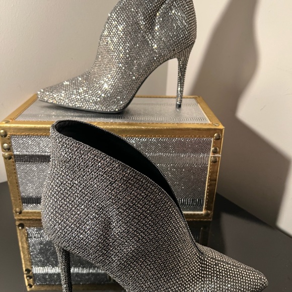 Jessica Simpson Rhinestone boots - Picture 4 of 6